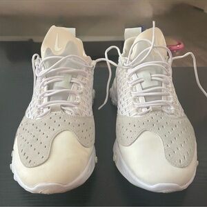 nike react theioth shoes